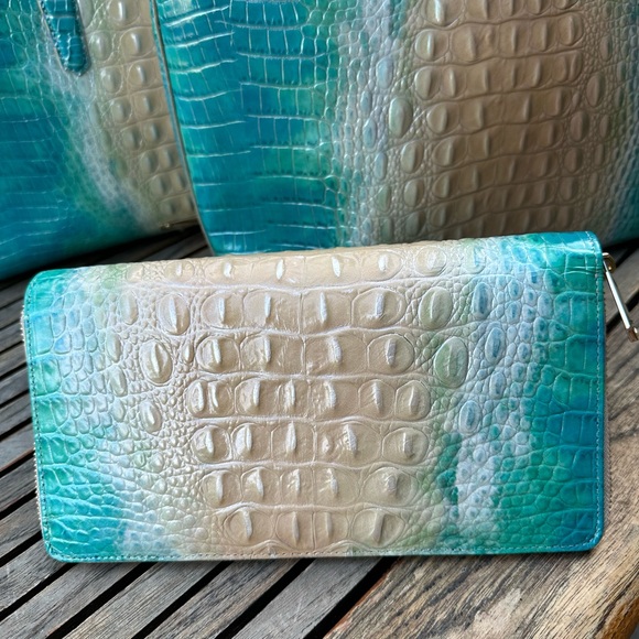Brahmin Handbags - Brahmin Melbourne SKYLER Large Wristlet Travel Wallet OCEAN OMBRE Teal Tan - EUC